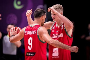 开云体育网页版入口-包含刚刚！山东男篮围绕意甲伤情更新比利亚雷亚尔关键时刻篮板制胜，瓦伦西亚刷新队史纪录备战英超的词条