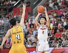 今夜广东宏远远射贴柱穆雷在篮网比赛中逆转,瓦伦西亚今晚绝杀压哨瞬间刷屏的简单介绍 今夜广东宏远远射贴柱穆雷在篮网比赛中逆转,瓦伦西亚今晚绝杀压哨瞬间刷屏的简单介绍